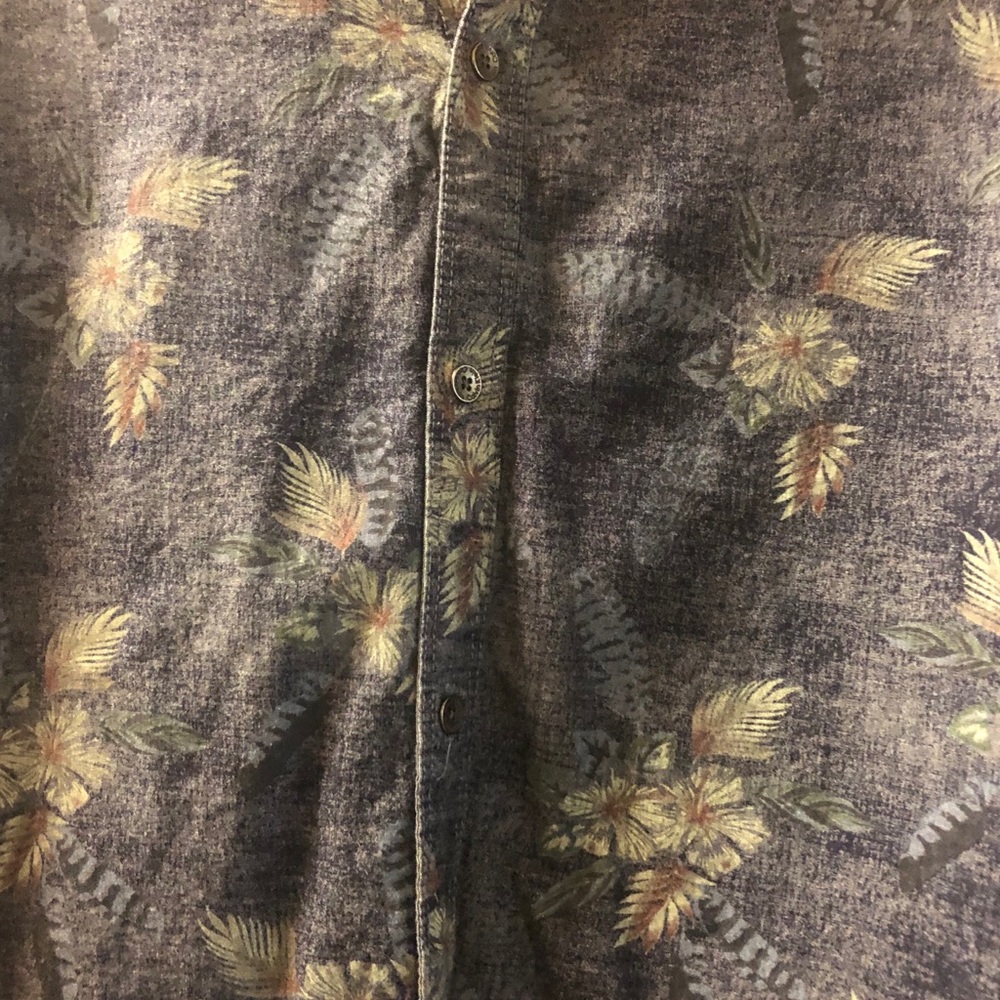 Men’s flower pattern button down - Picture 2 of 2